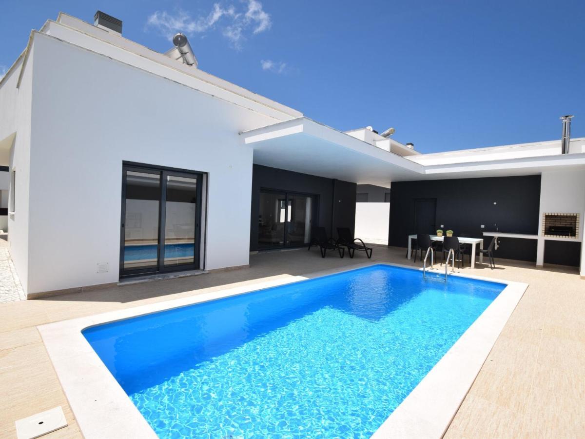 Modern Villa With Private Pool Near The Beautiful Beach Of Foz De Arelho Nadadouro Pokój zdjęcie