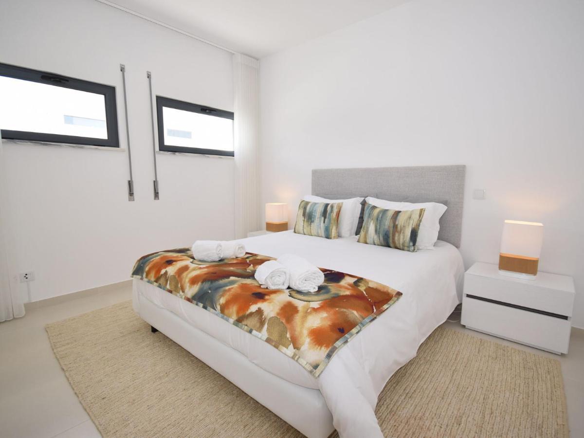 Modern Villa With Private Pool Near The Beautiful Beach Of Foz De Arelho Nadadouro Zewnętrze zdjęcie