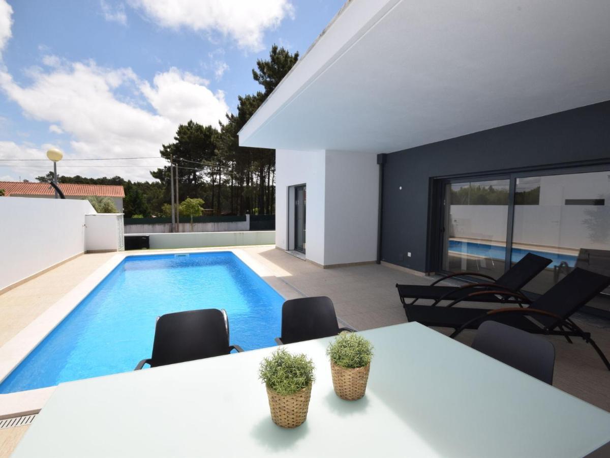 Modern Villa With Private Pool Near The Beautiful Beach Of Foz De Arelho Nadadouro Zewnętrze zdjęcie